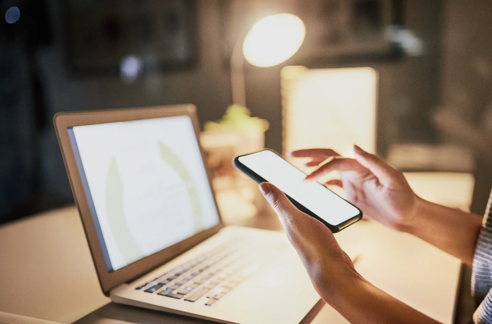 A person scrolling on a phone, representing social media use in family law cases, guided by family lawyers near Maitland and Newcastle.